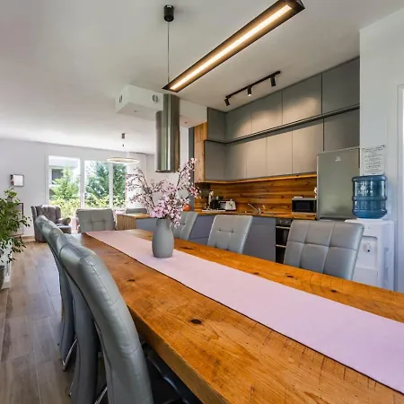 Coastal Bloom Garden & Bbq By Pikhost Villa